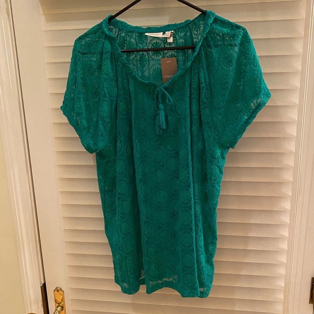 NEVER WORN. NWT Chico’s Circle Embroidered Top Size 3 XL